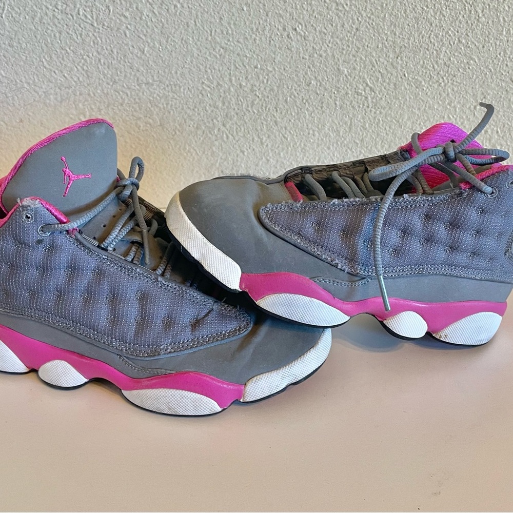 2012 NIKE AIR JORDAN 13 XIII GREY FUSION PINK SIZE 2.5 Y